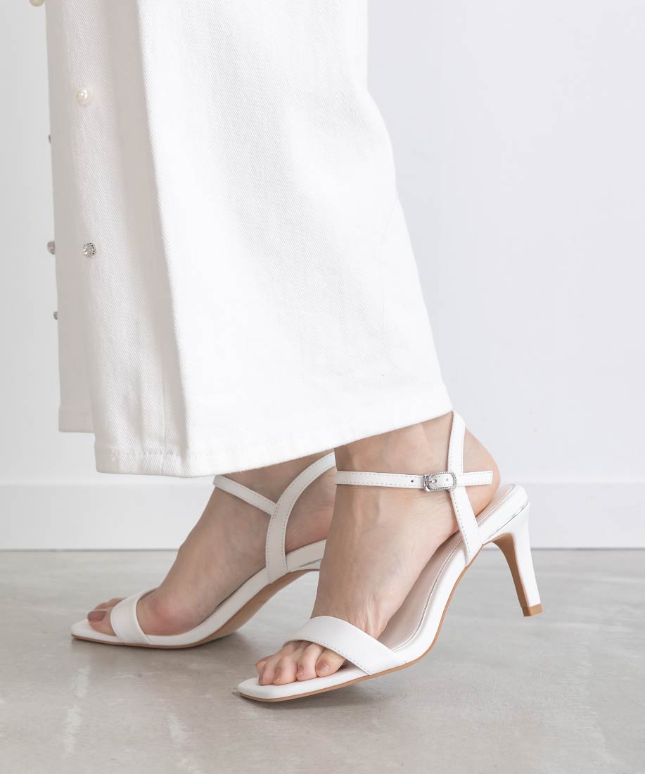 ランダ RANDA メタリックラインストラップサンダル （WHITE） WHITE