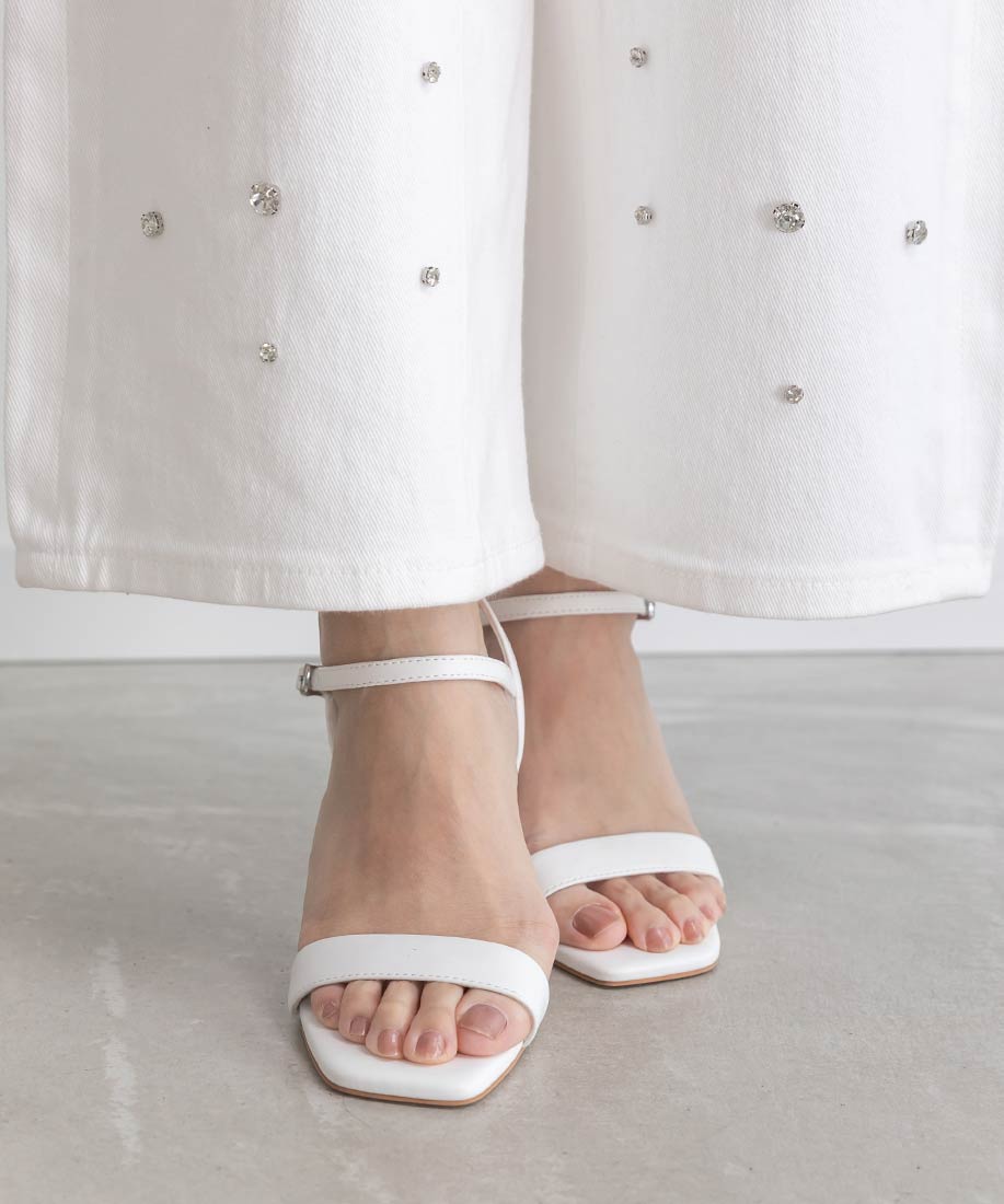 ランダ RANDA メタリックラインストラップサンダル （WHITE） WHITE