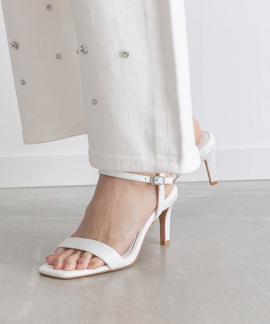 ランダ RANDA メタリックラインストラップサンダル （WHITE） WHITE