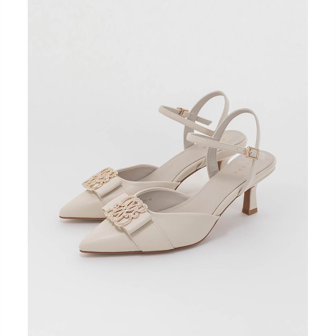 ランダ RANDA ビジューモノグラムパーツストラップパンプス （IVORY） IVORY