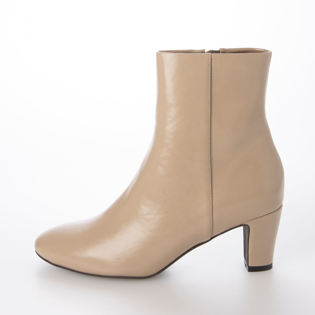 RANDA [A de Vivre] Sustainable almond toe short boots for both rain and shine