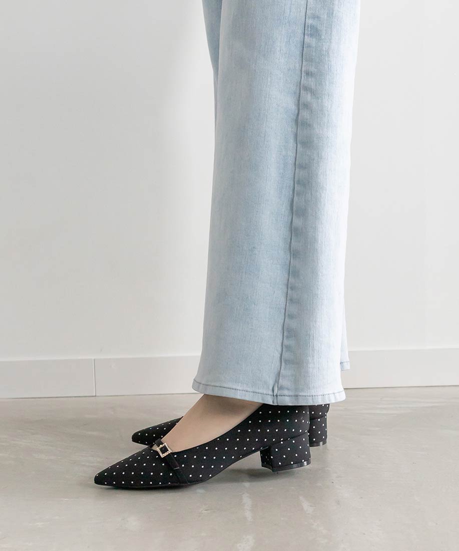 ランダ RANDA ビジューバックル ポインテッドトゥパンプス