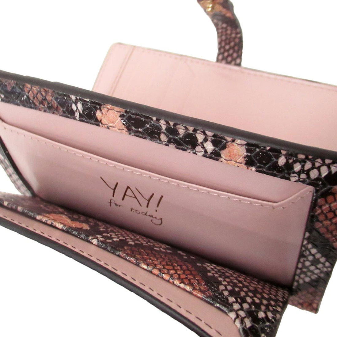 ラドリー ロンドン RADLEY LONDON RADLEY LONDON ラドリーロンドン サイフ スネーク柄 パイソン柄 パイソン ピンク ミディアム 二つ折り財布 S7961688 （ピンク） ピンク