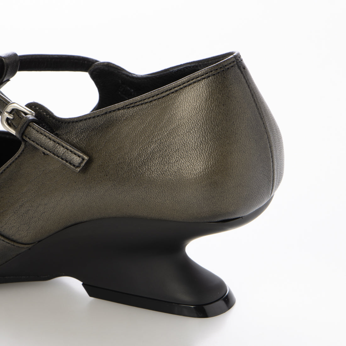 RABOKIGOSHI works 5cm Wedge Genuine Leather Pointed Toe T-Strap Pumps