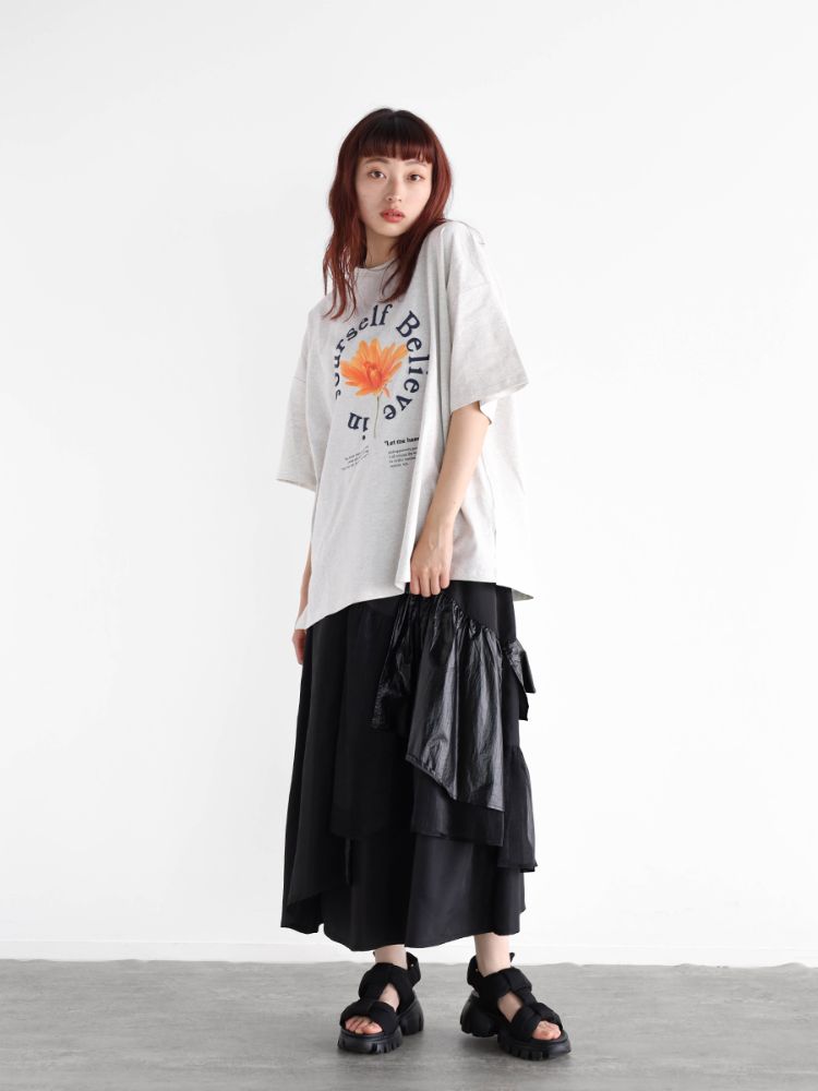 ラディエイト RADIATE フラワープリントオーバーロゴTEE