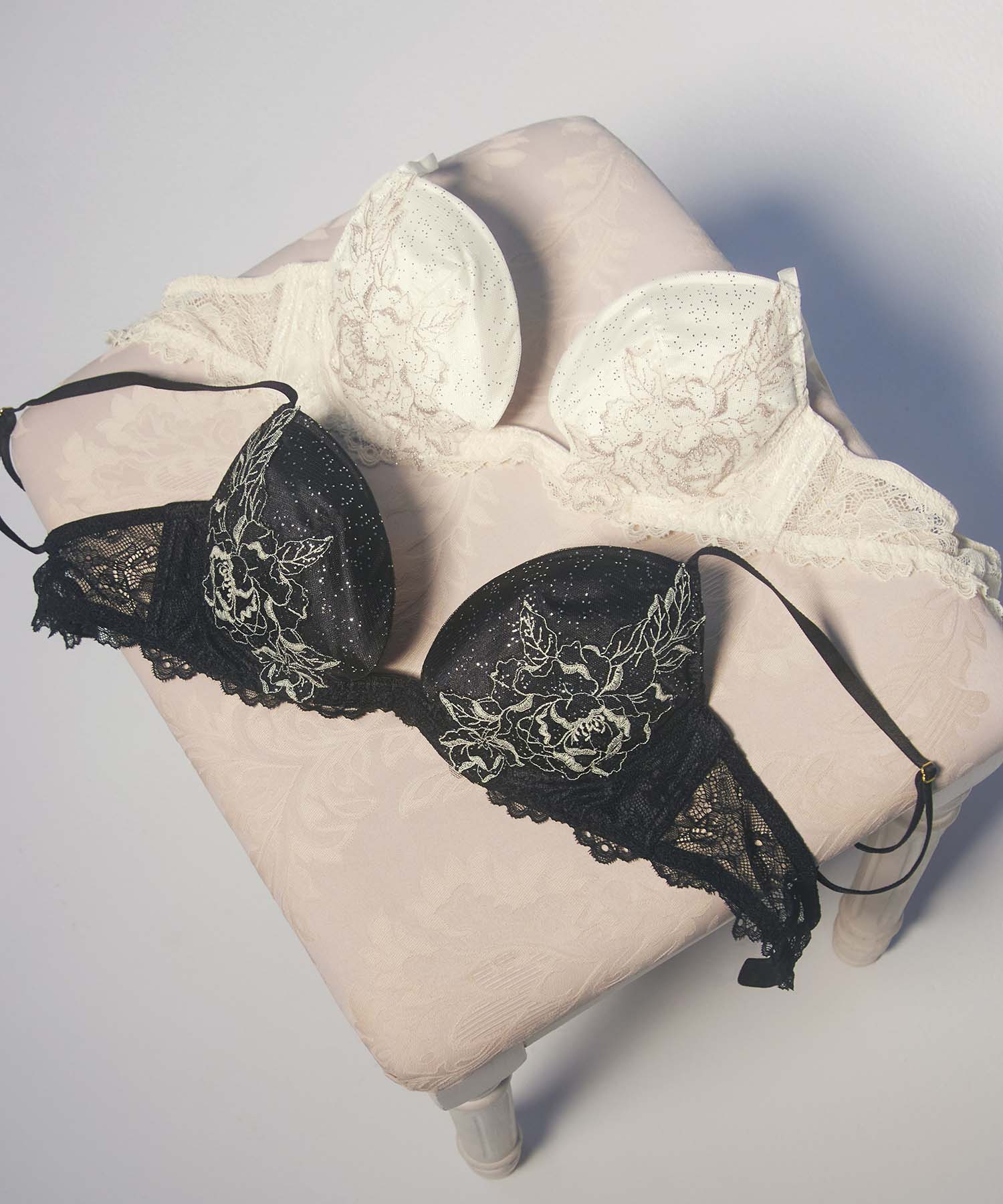 ラヴィジュール RAVIJOUR シルヴィ ホットリフト ブラ （BLACK） BLACK
