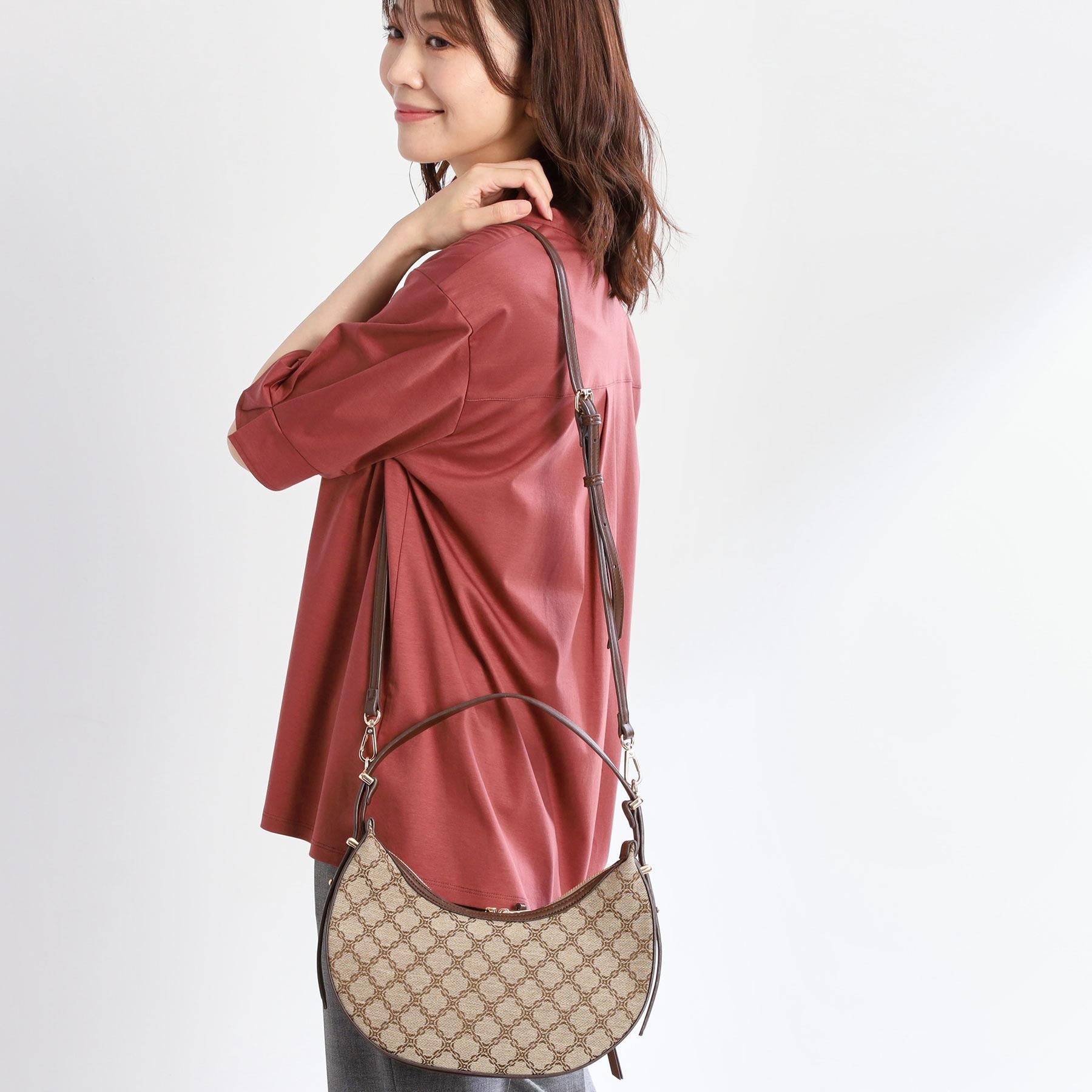 リフレクト Reflect 【収納力◎／ショルダー付き】ジャカードワンショルダーバッグ （キャメルブラウン(441)） キャメルブラウン(441)