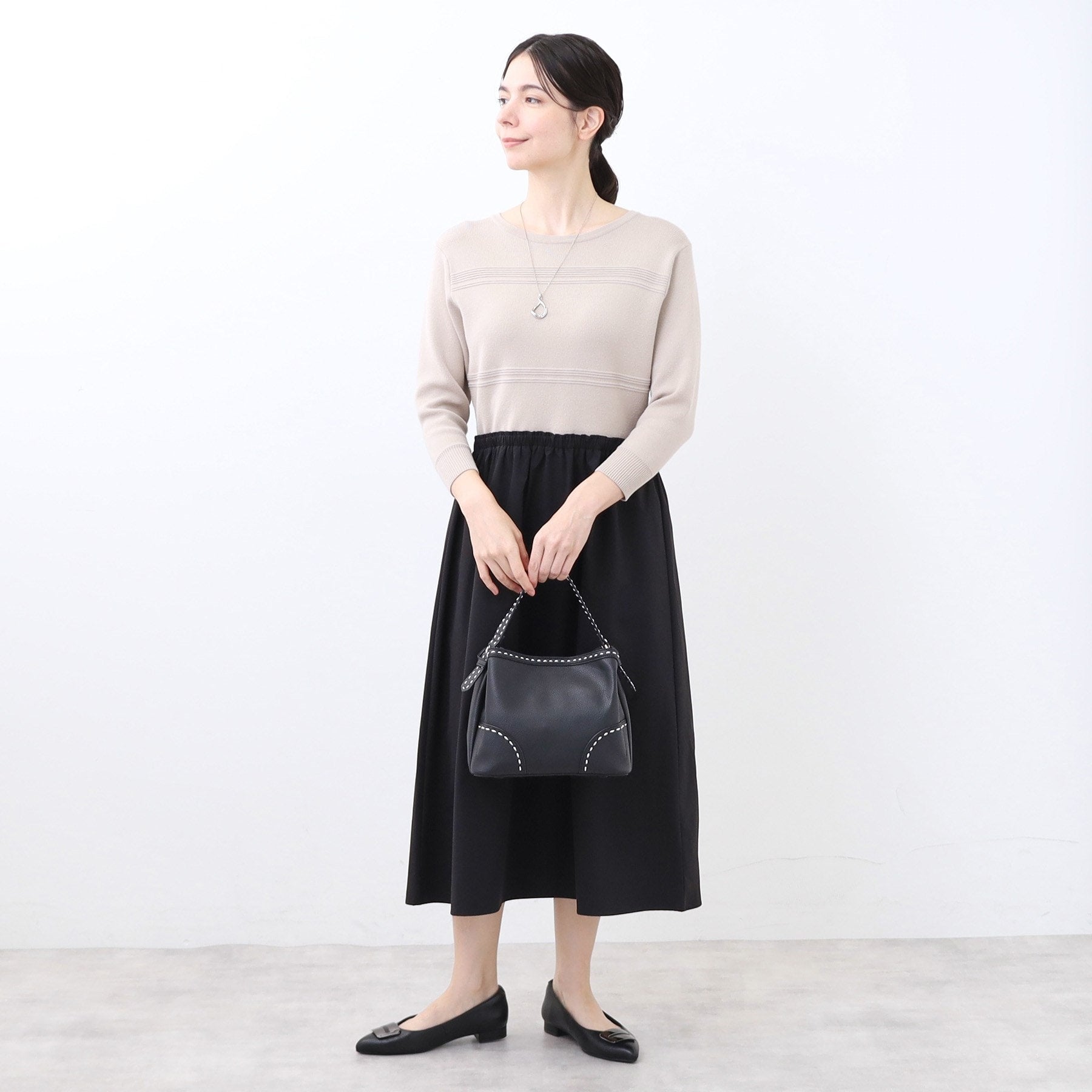 リフレクト Reflect 【収納力◎／付属ストラップあり】バイカラーステッチバッグ （ライトベージュ(051)） ライトベージュ(051)