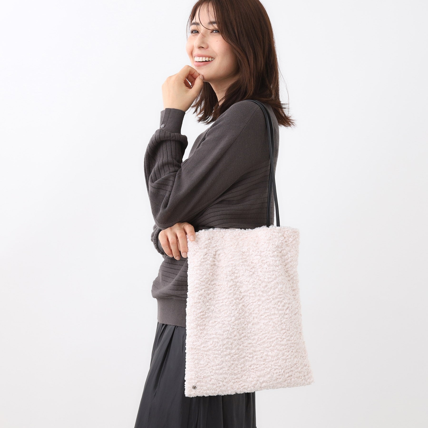 リフレクト Reflect 【コーディネートのアクセントに◎】もこもこボアトートバッグ （ライトベージュ(051)） ライトベージュ(051)