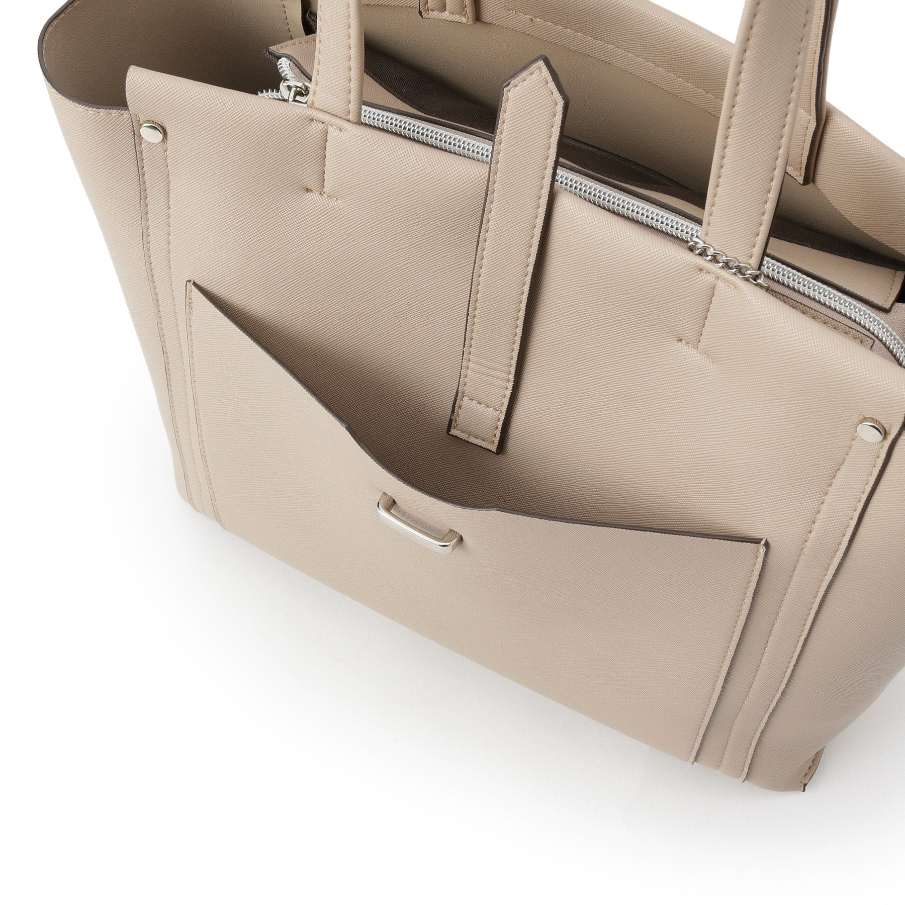 リフレクト Reflect 【たっぷり収納！／通勤におすすめ】’26春夏毎日ミディアムバッグ （ライトピンク(070)） ライトピンク(070)