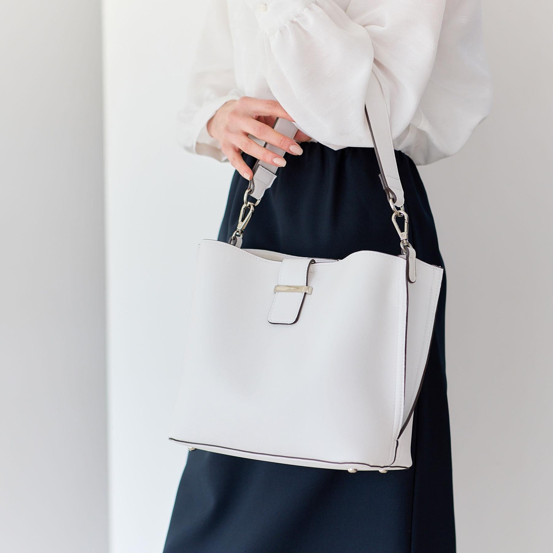 リフレクト Reflect 【たっぷり収納！／通勤におすすめ】’26春夏毎日バッグ （オフホワイト(003)） オフホワイト(003)