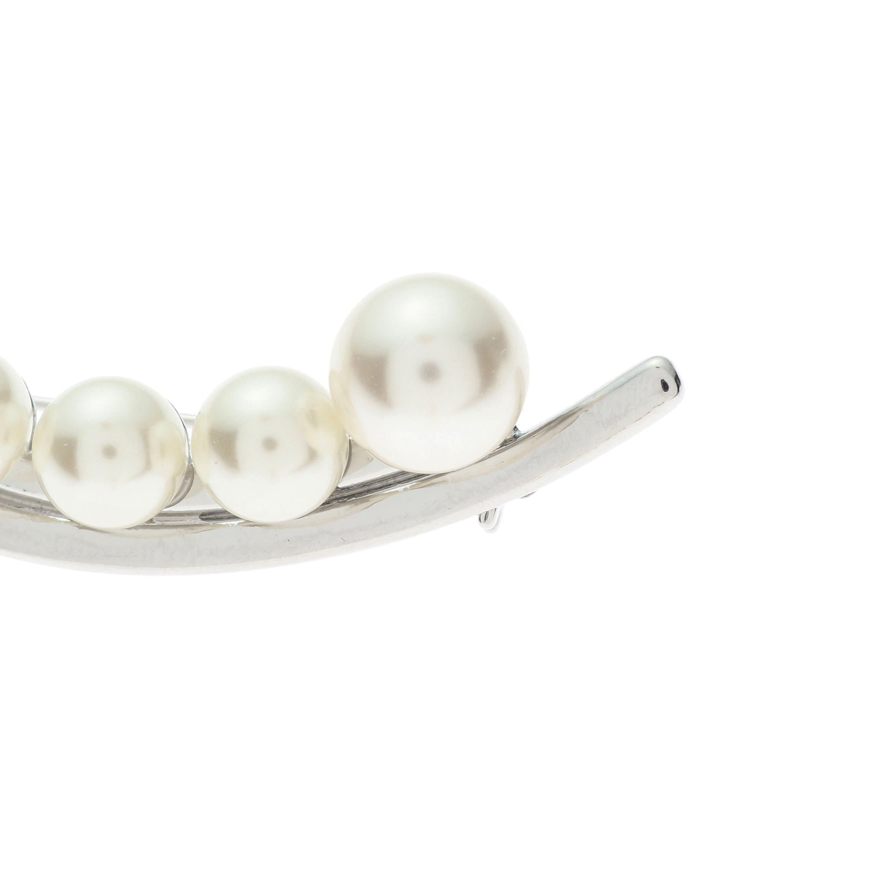 リフレクト Reflect 【フォーマル／入卒】カーブデザインパール調ブローチ （シルバー(006)） シルバー(006)