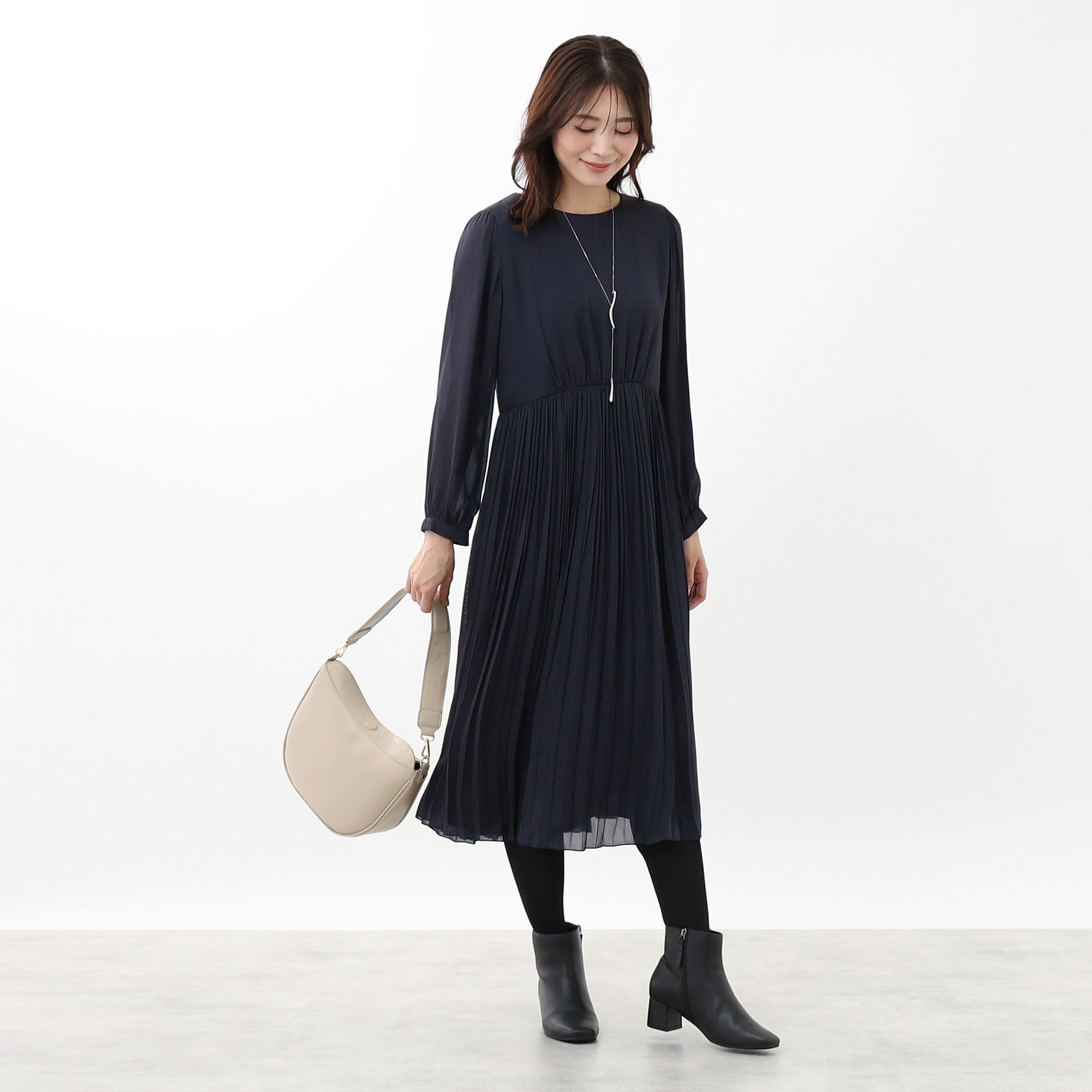 リフレクト Reflect 【手洗い可】フィットアンドフレアワンピース （ネイビー(094)） ネイビー(094)