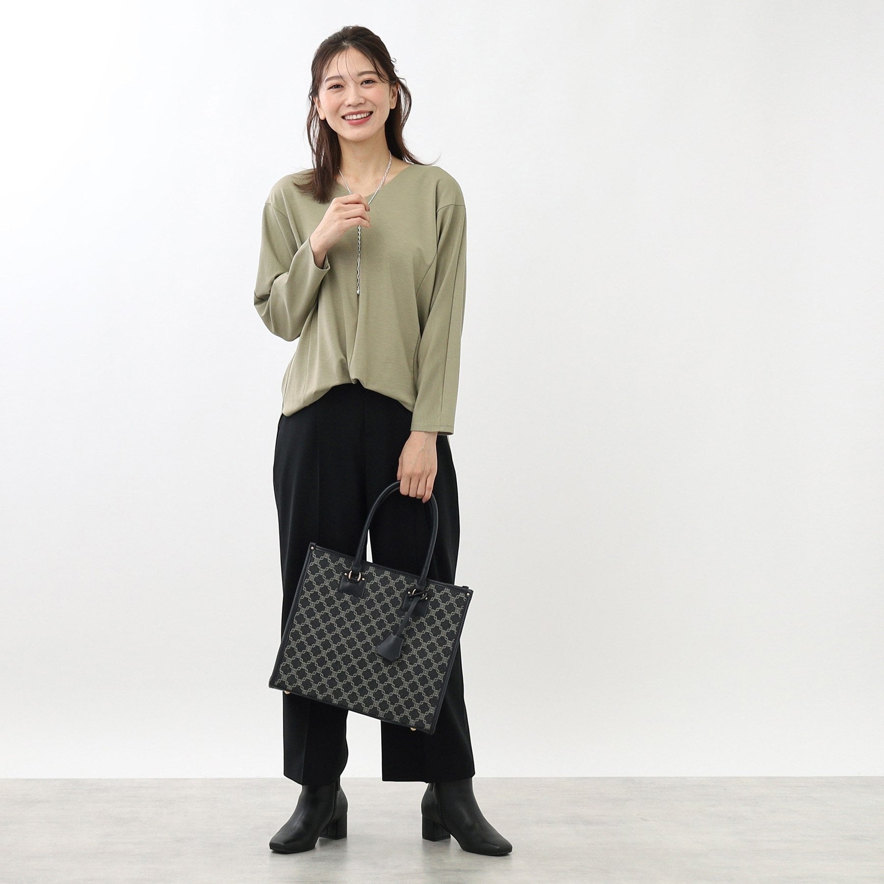 リフレクト Reflect 【手洗い可】ドルマンスリーブプルオーバー （ブラック(019)） ブラック(019)