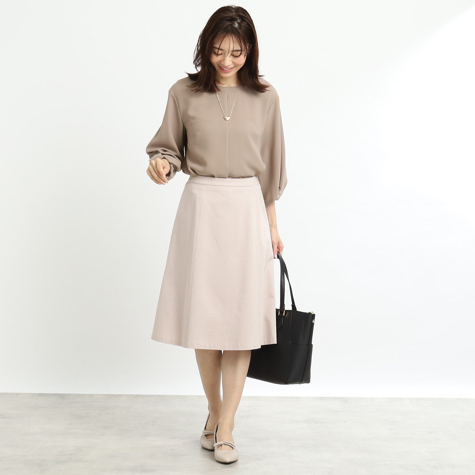 リフレクト Reflect 【UVカット／接触冷感／セットアップ可能】バックサテンブラウス （モカブラウン(042)） モカブラウン(042)