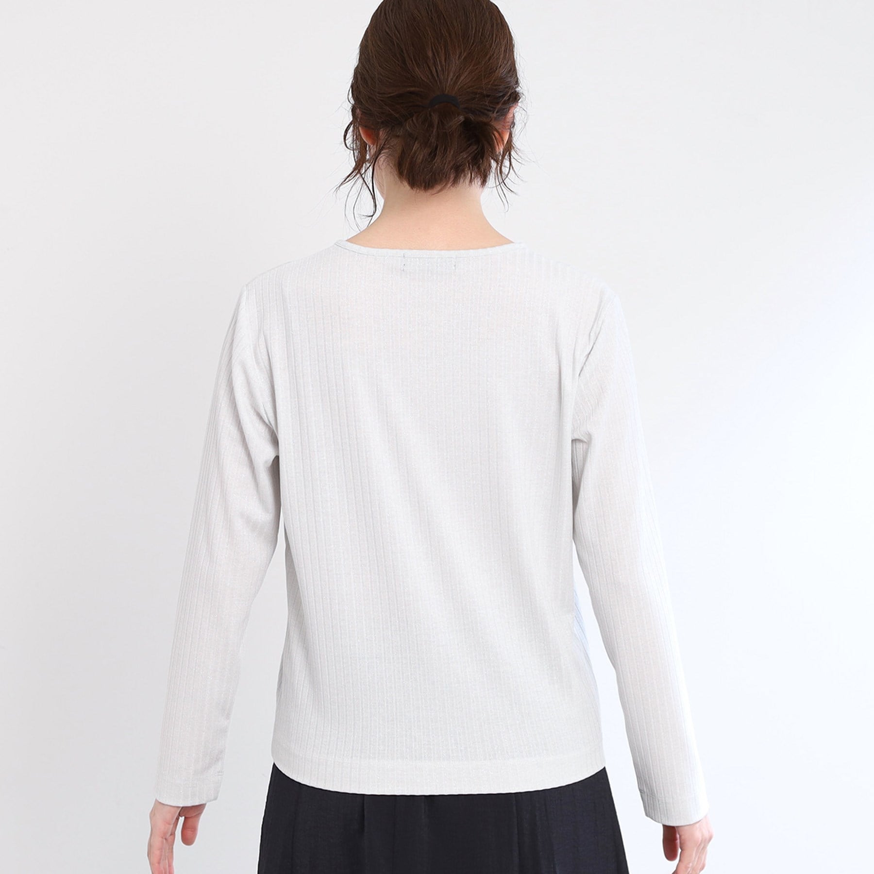 リフレクト Reflect 【E-QUALITY／手洗い可／一枚着でも◎】ラメ入りドット風ボタンカーディガン （ライトグレー(010)） ライトグレー(010)