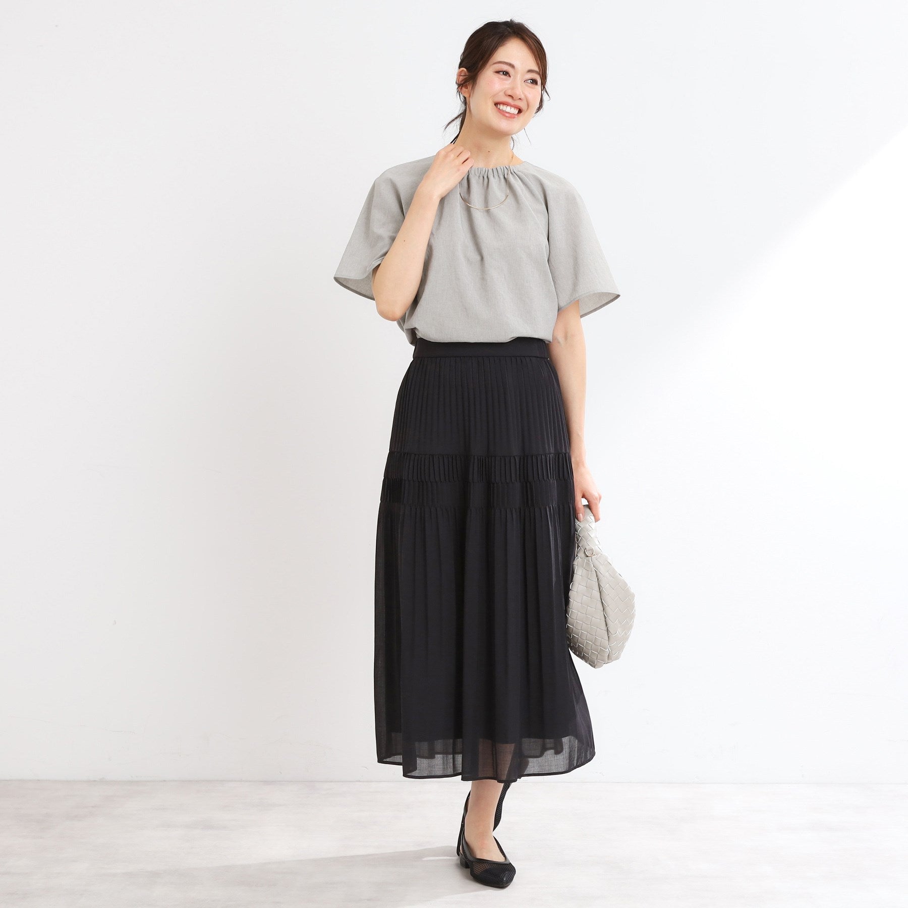 リフレクト Reflect 【UVカット／接触冷感／マシンウォッシュ可／吸水速乾／セットアップ可／夏の通勤におすすめ】ネックギャザータックブラウス （ブラック(019)） ブラック(019)