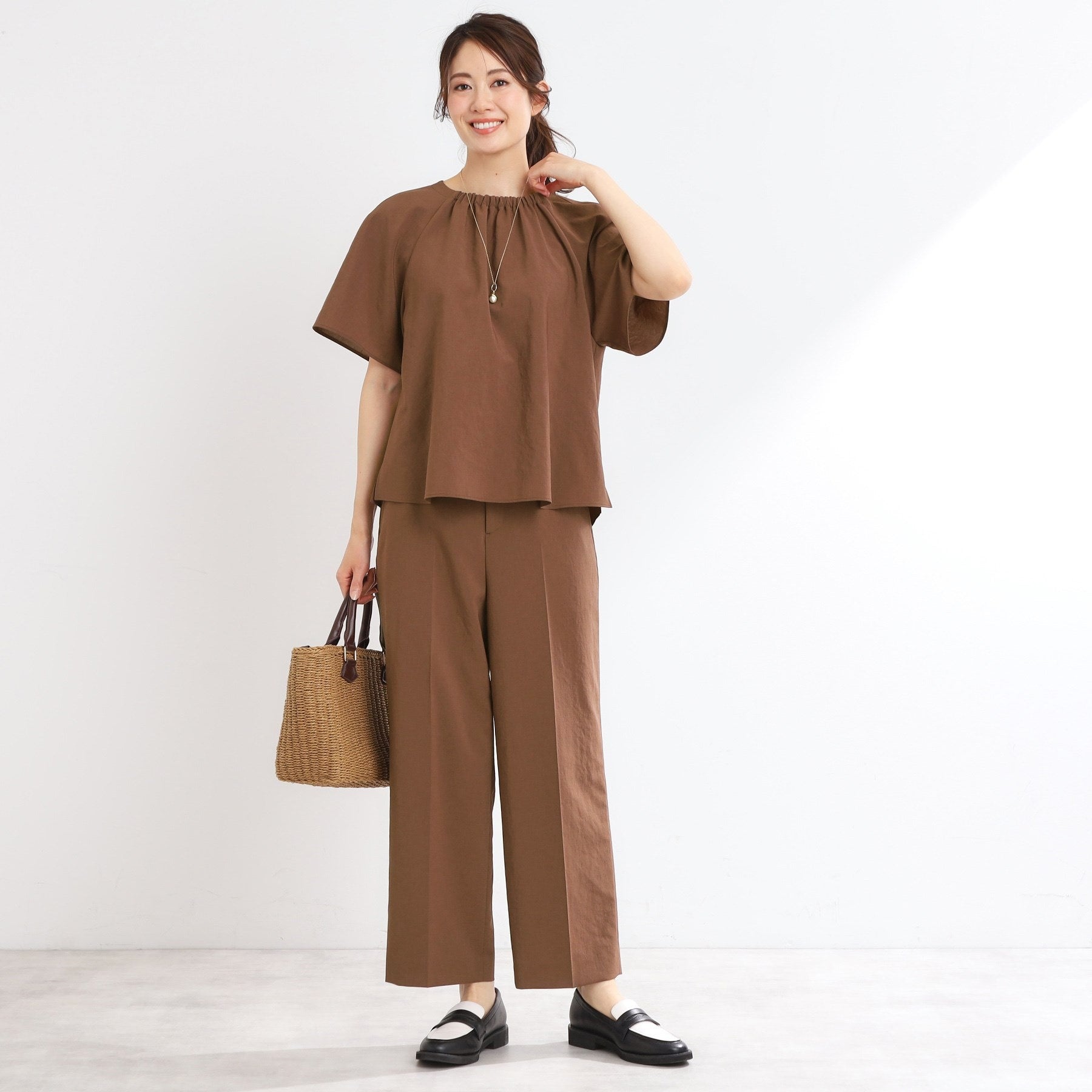 リフレクト Reflect 【UVカット／接触冷感／マシンウォッシュ可／吸水速乾／セットアップ可／夏の通勤におすすめ】ネックギャザータックブラウス （ブラック(019)） ブラック(019)