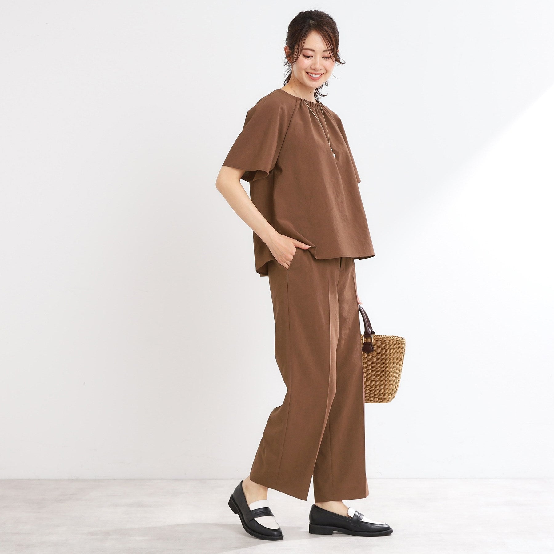 リフレクト Reflect 【UVカット／接触冷感／マシンウォッシュ可／吸水速乾／セットアップ可／夏の通勤におすすめ】ネックギャザータックブラウス （ブラック(019)） ブラック(019)