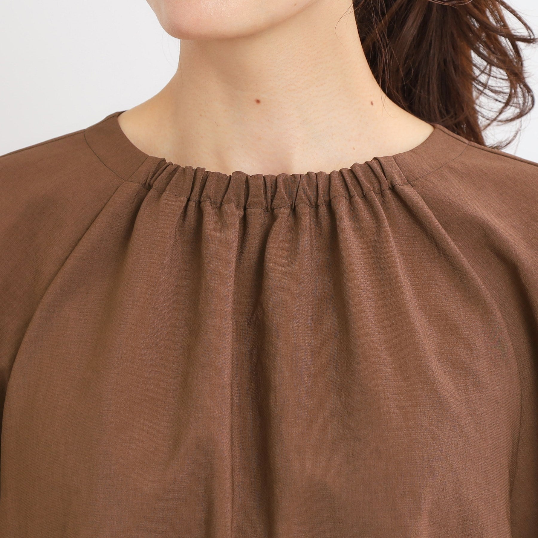 リフレクト Reflect 【UVカット／接触冷感／マシンウォッシュ可／吸水速乾／セットアップ可／夏の通勤におすすめ】ネックギャザータックブラウス （ブラック(019)） ブラック(019)