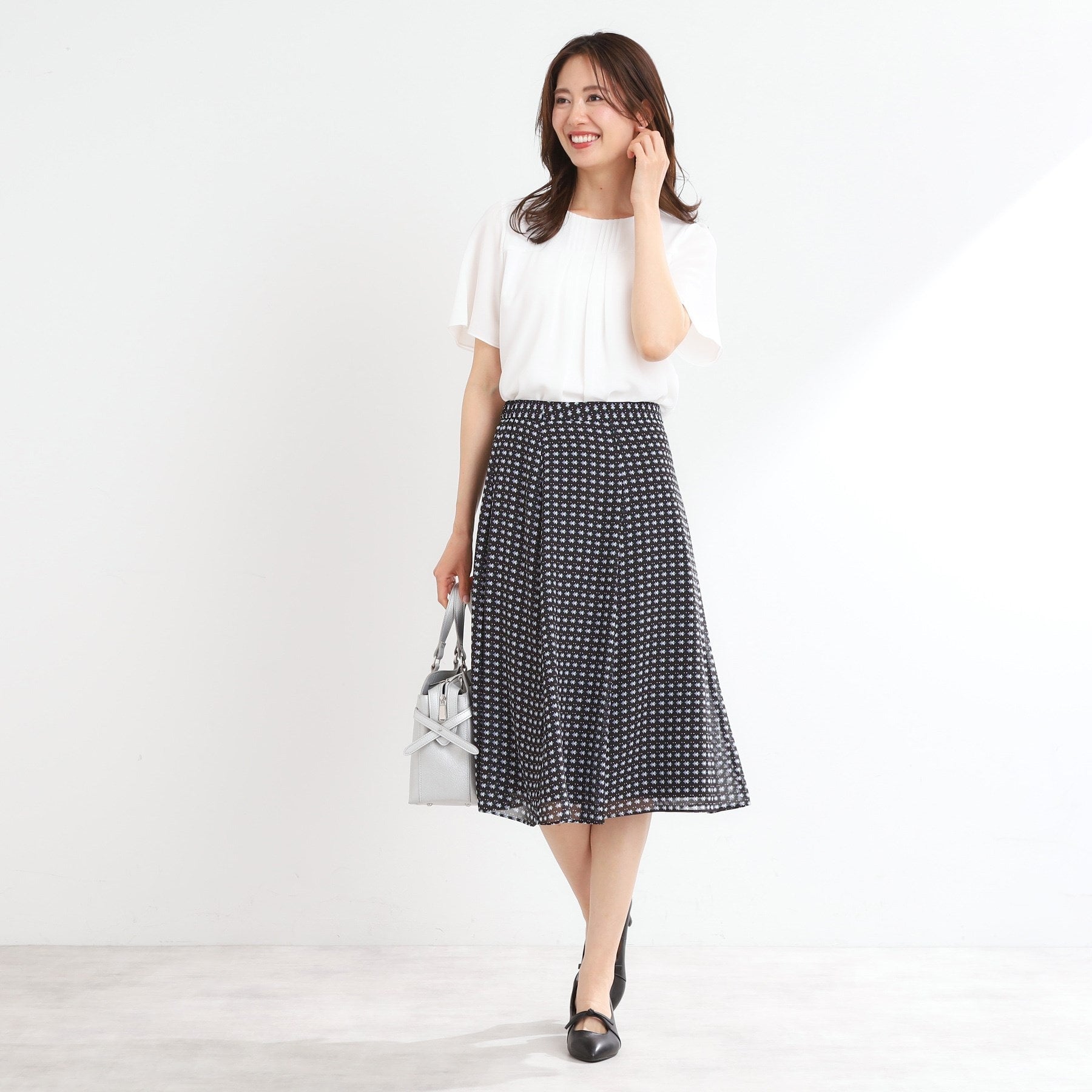 リフレクト Reflect 【UVカット／接触冷感／マシンウォッシュ可】横切替ピンタックデザインブラウス （ネイビー(094)） ネイビー(094)