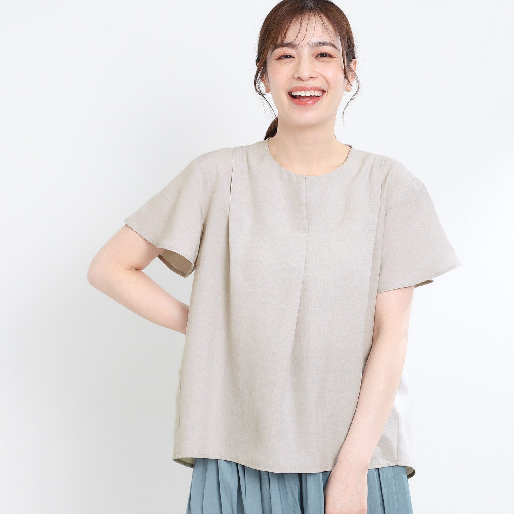 リフレクト Reflect 【E-QUALITY】ドライタッチスキッパーネックブラウス （ライトグレー(011)） ライトグレー(011)