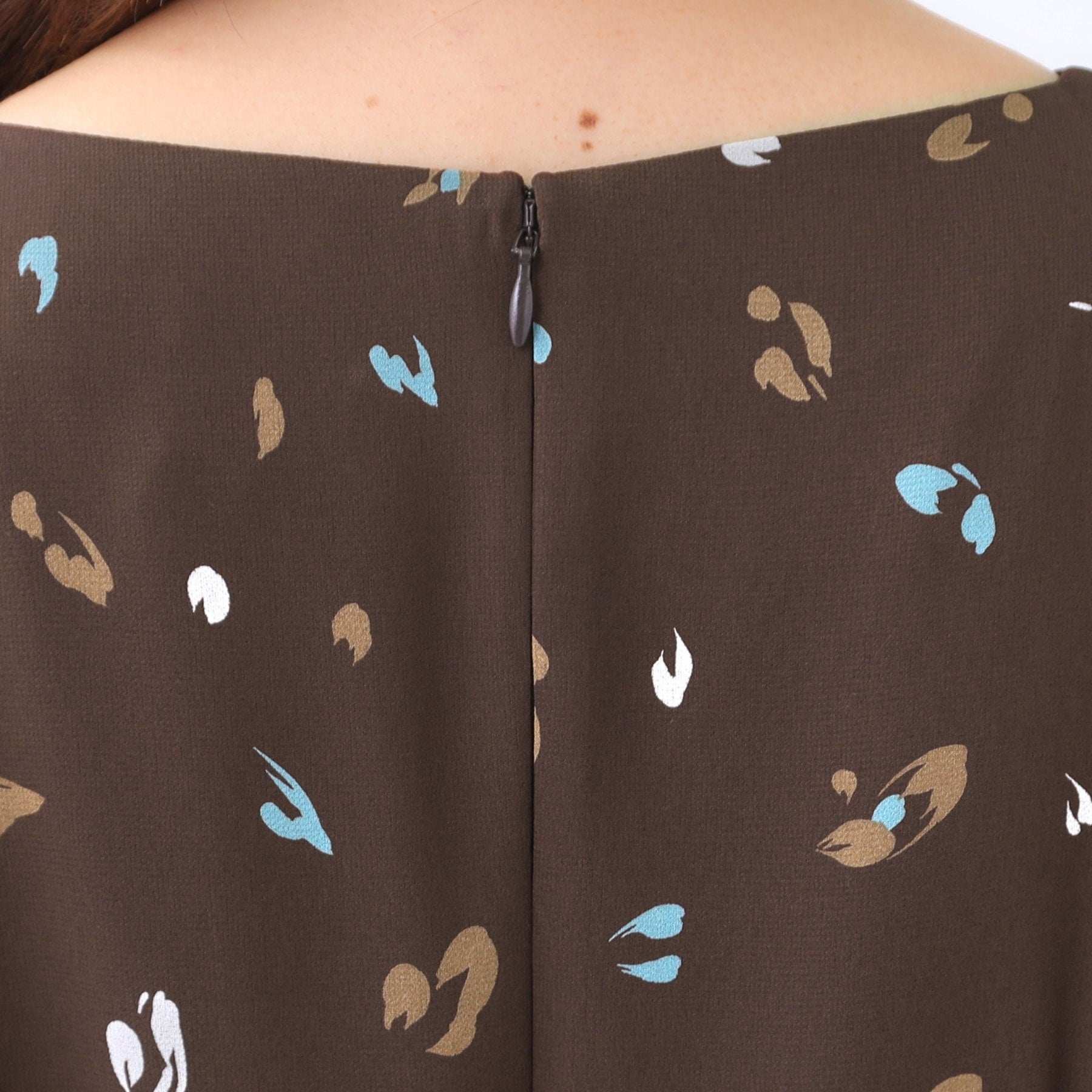 リフレクト Reflect 【ウエストリボン付き】フレアプリントワンピース （ネイビー(194)） ネイビー(194)