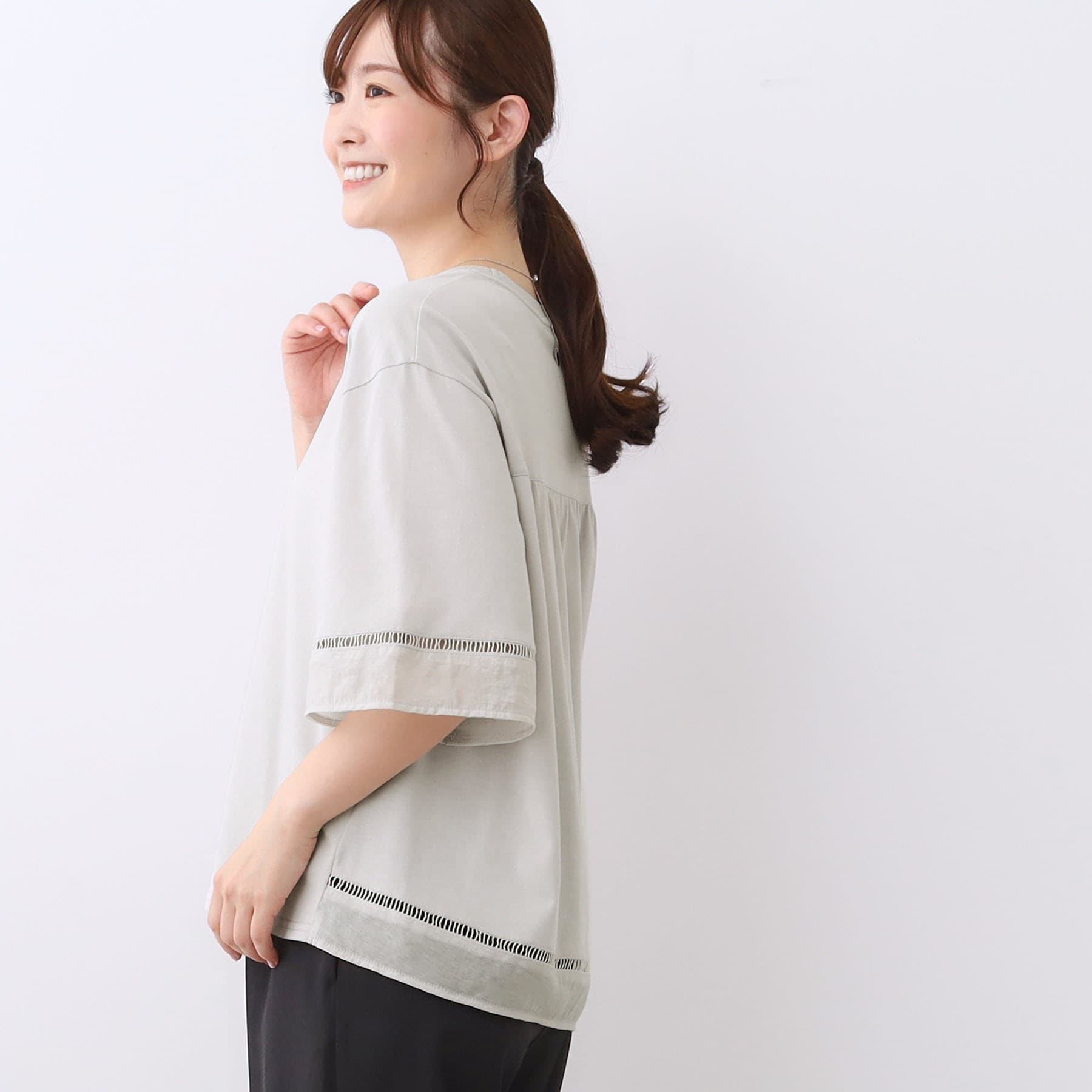 リフレクト Reflect 【E-QUALITY／体型カバー／涼しく着られる◎】シアー×レースデザインプルオーバー （ブルーグリーン(097)） ブルーグリーン(097)