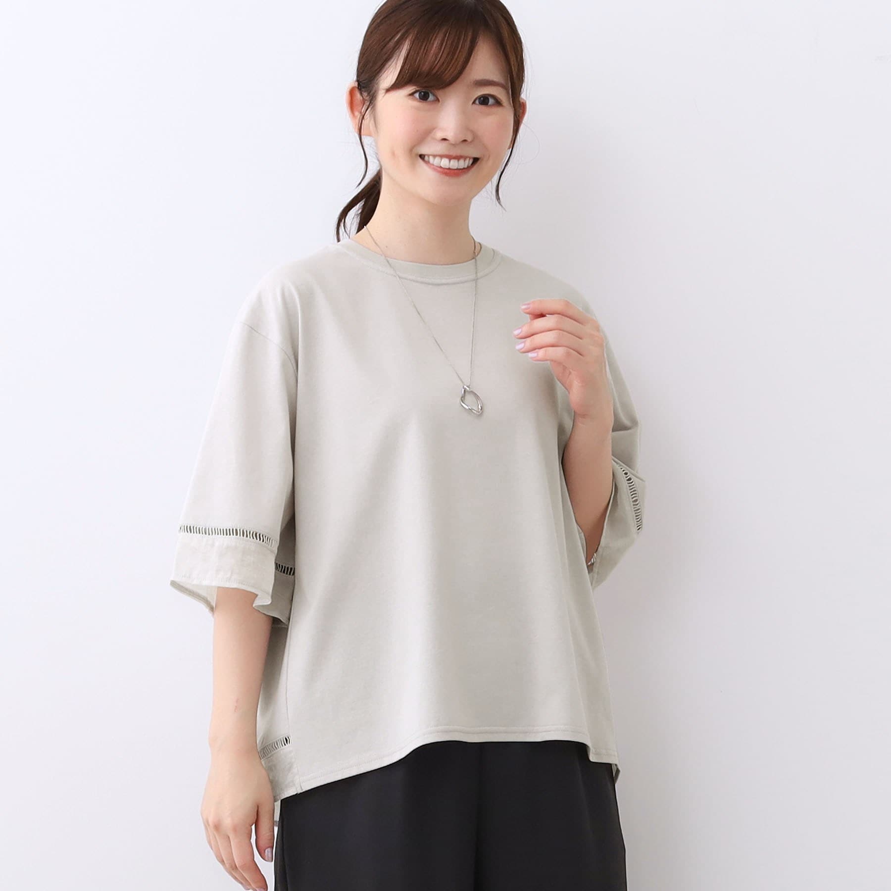 リフレクト Reflect 【E-QUALITY／体型カバー／涼しく着られる◎】シアー×レースデザインプルオーバー （グレージュ(050)） グレージュ(050)