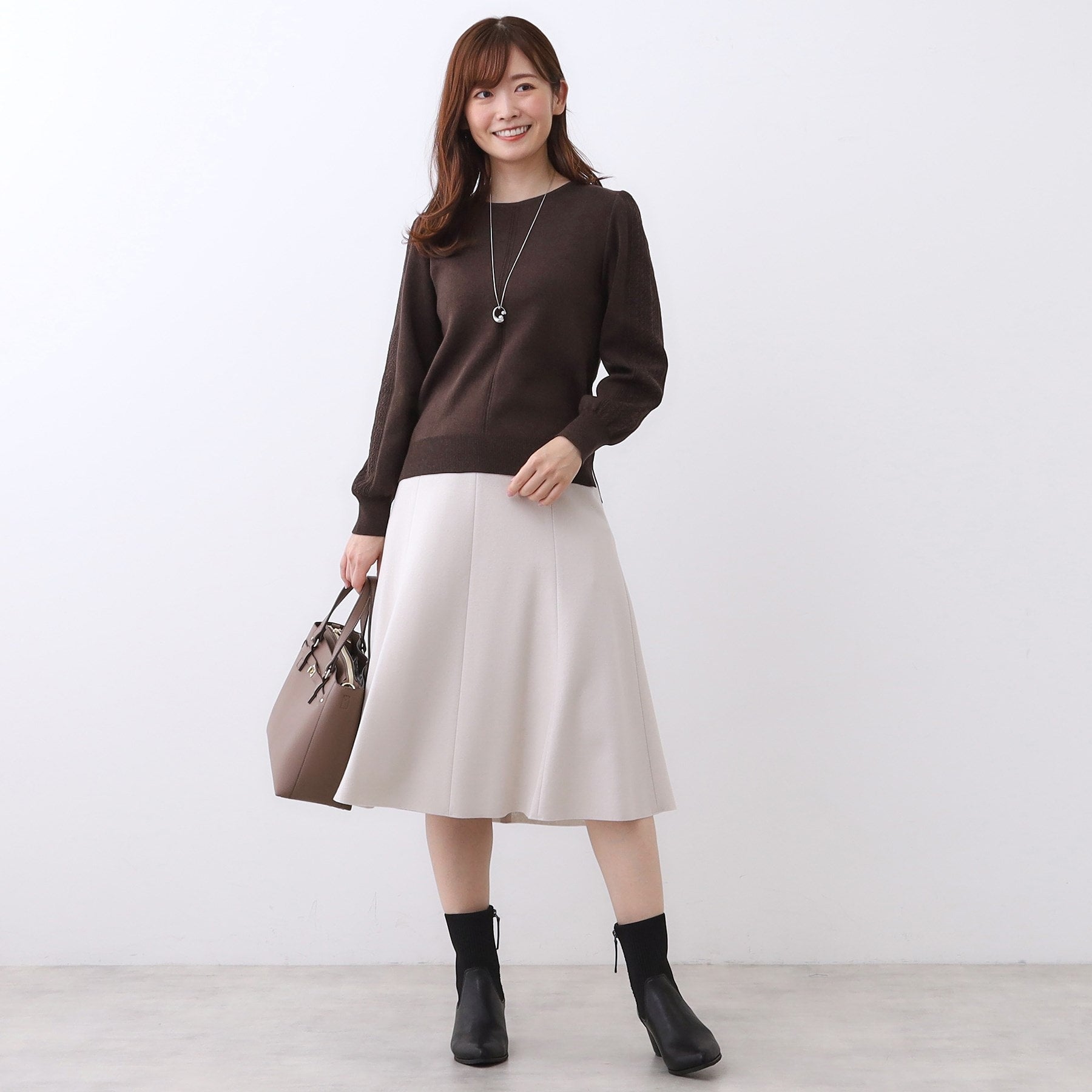 リフレクト Reflect 【選べる8色／スカートにもパンツにも◎】ウール混ボートネックニット （ライトイエロー(030)） ライトイエロー(030)