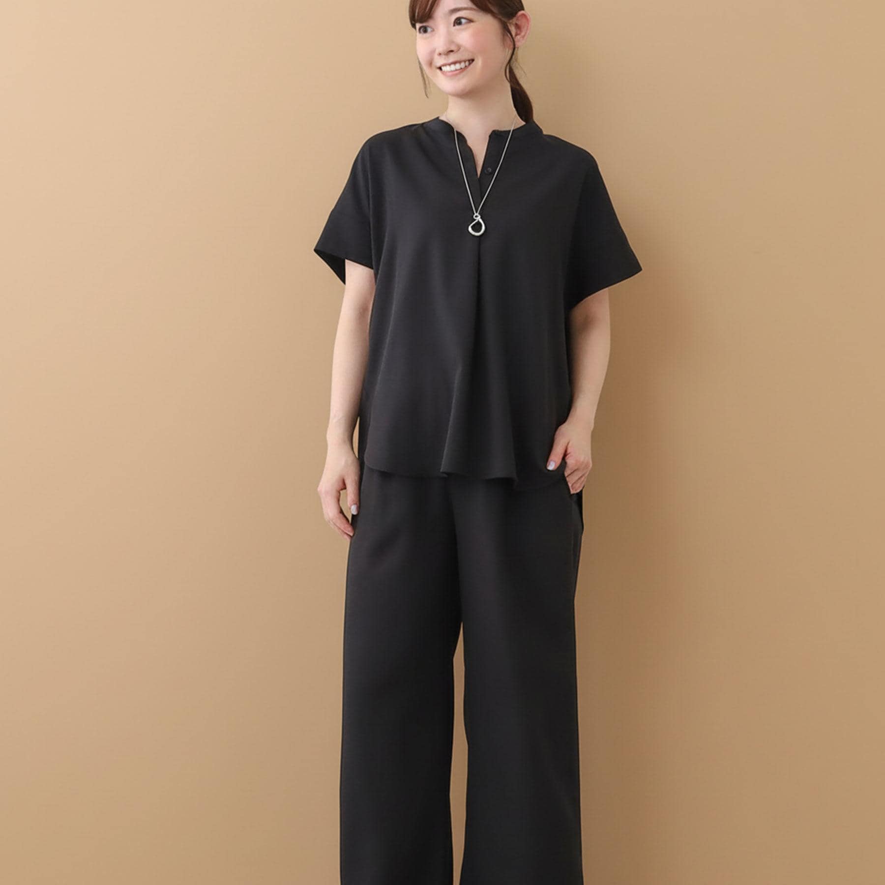 リフレクト Reflect 【E-QUALITY／ウエスト総ゴム／セットアップ／単品使いOK◎】ブラウス＋ストレートパンツセット （ブラック(019)） ブラック(019)