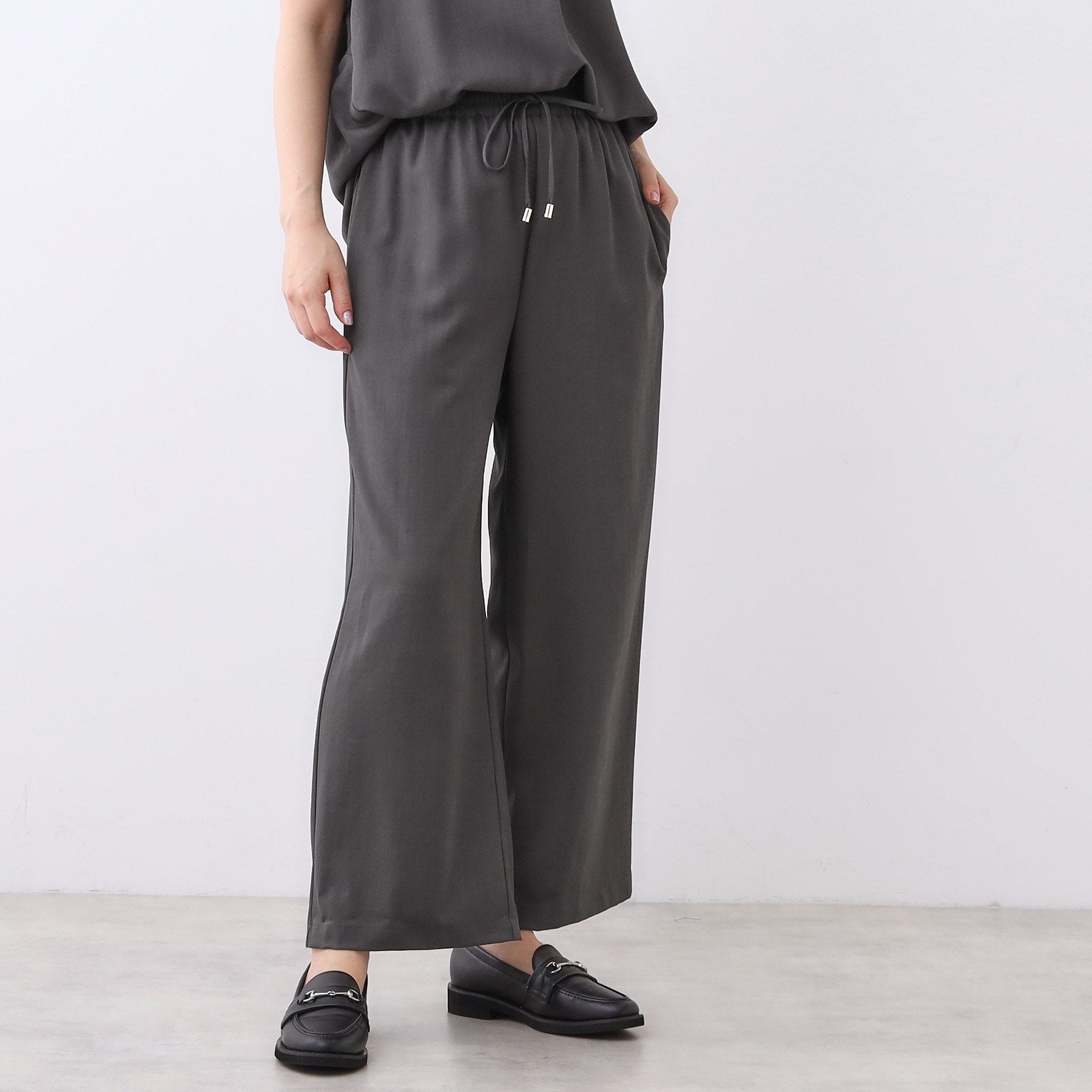 リフレクト Reflect 【E-QUALITY／ウエスト総ゴム／セットアップ／単品使いOK◎】ブラウス＋ストレートパンツセット （ブラック(019)） ブラック(019)