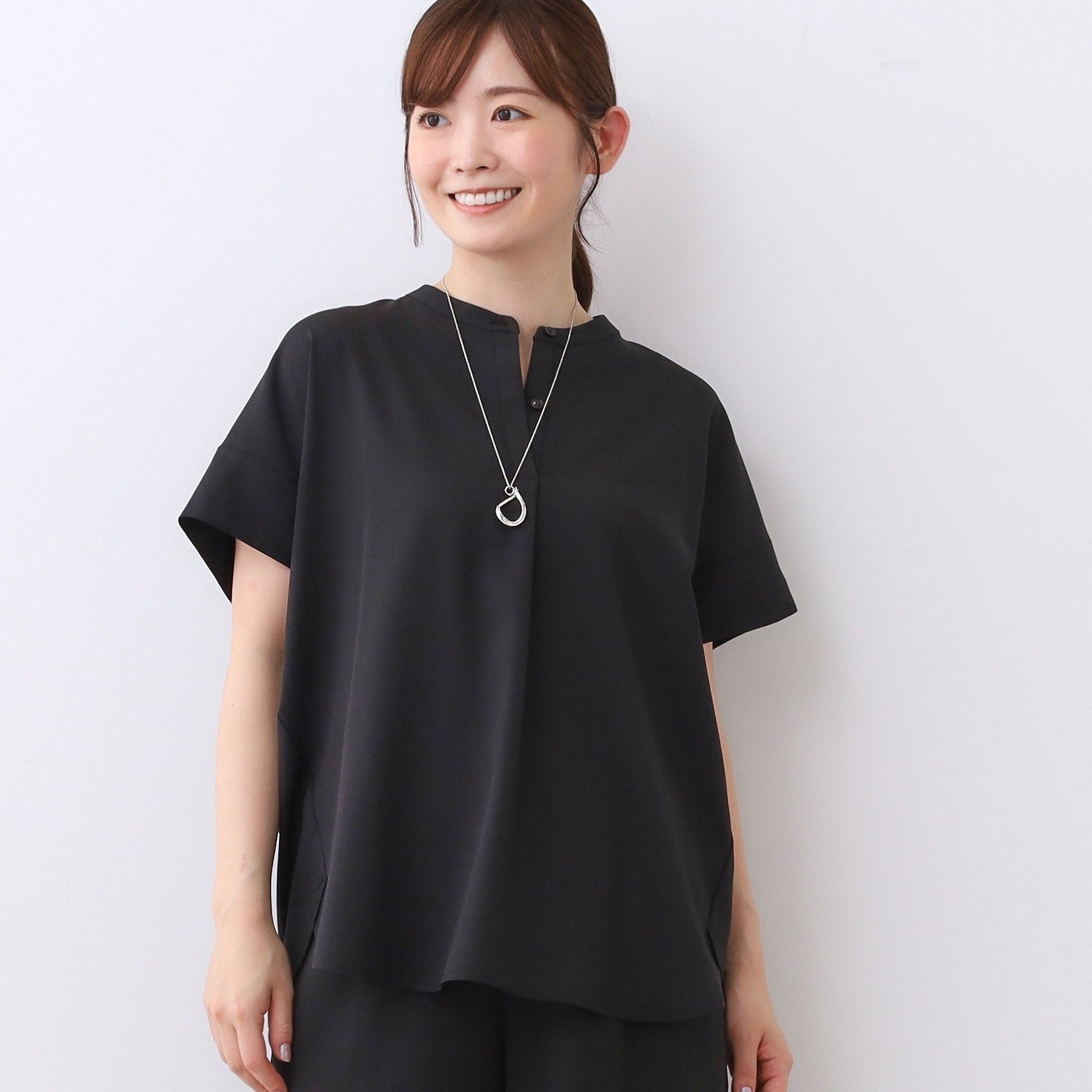 リフレクト Reflect 【E-QUALITY／ウエスト総ゴム／セットアップ／単品使いOK◎】ブラウス＋ストレートパンツセット （ブラック(019)） ブラック(019)