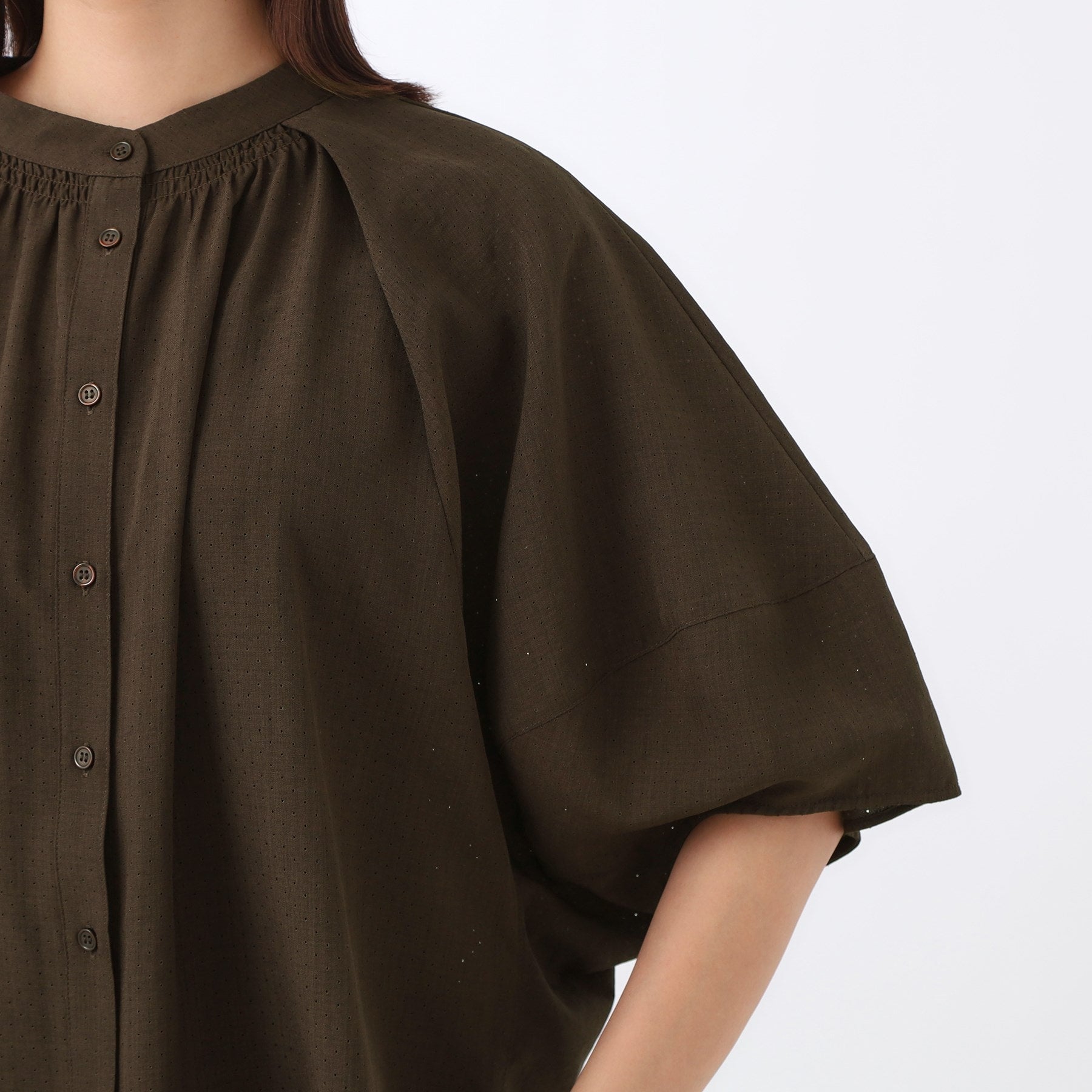 リフレクト Reflect 【E-QUALITY／体型カバー／ゆったり着られる◎】バンドカラー七分袖ブラウス （ネイビー(094)） ネイビー(094)