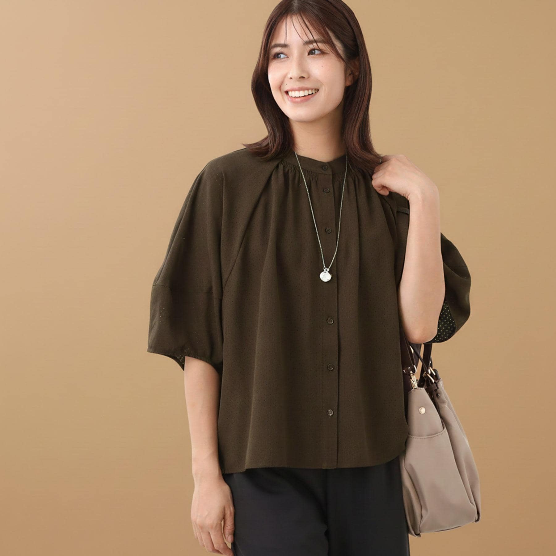 リフレクト Reflect 【E-QUALITY／体型カバー／ゆったり着られる◎】バンドカラー七分袖ブラウス （ネイビー(094)） ネイビー(094)