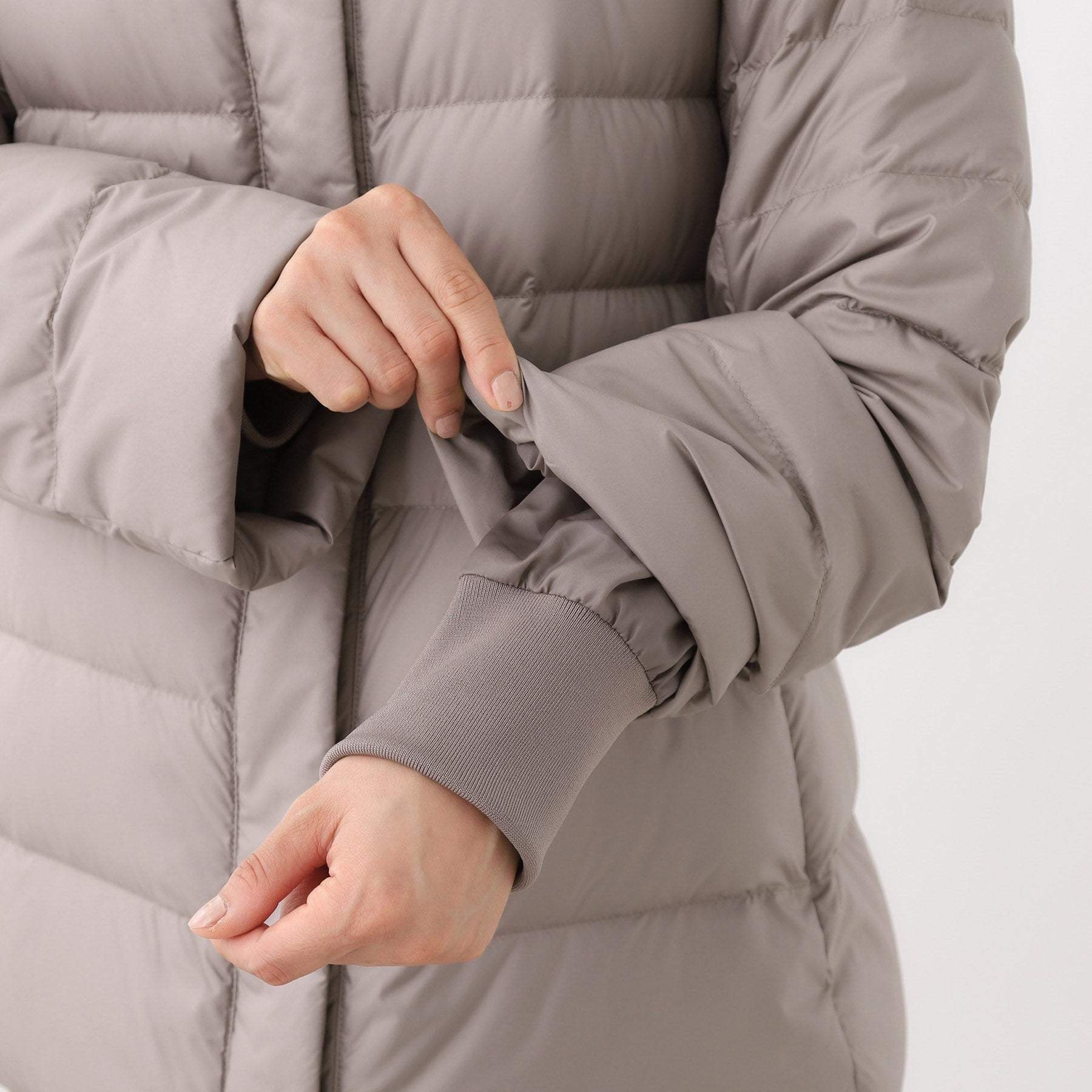 リフレクト Reflect 【定番人気／ウエスト調整可】フーデッドミドルダウンコート （ネイビー(094)） ネイビー(094)