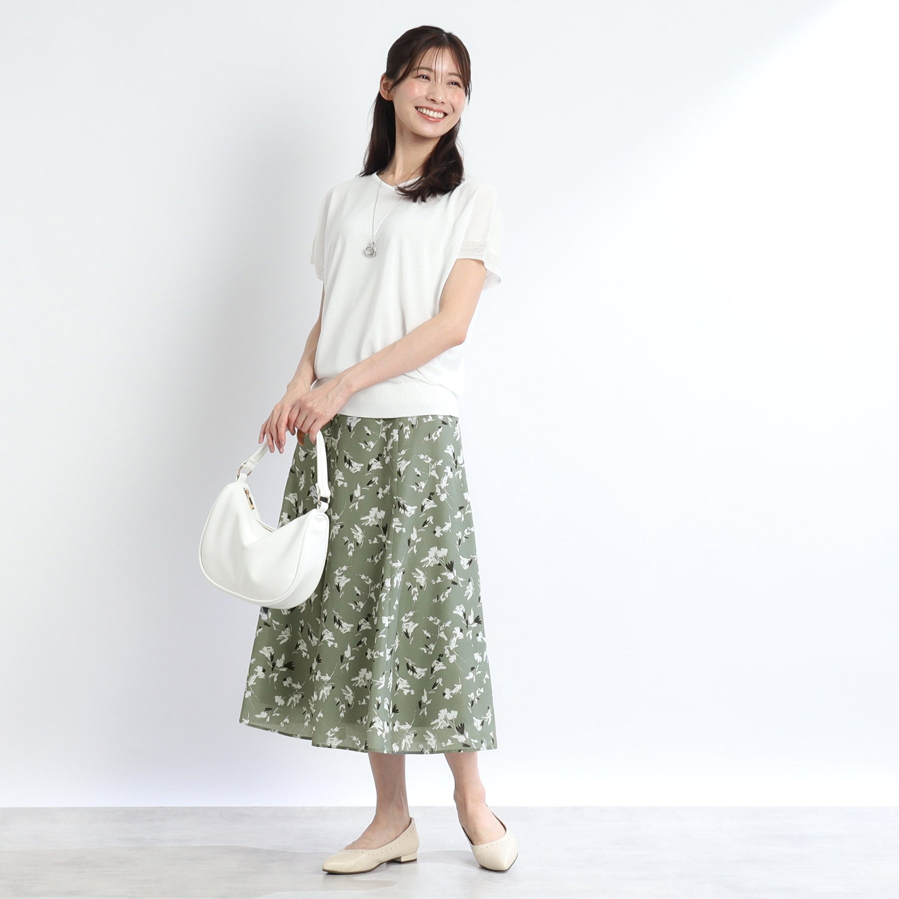 リフレクト Reflect 【マシンウォッシュ可】フラワー柄フレアスカート （オフホワイト(103)） オフホワイト(103)