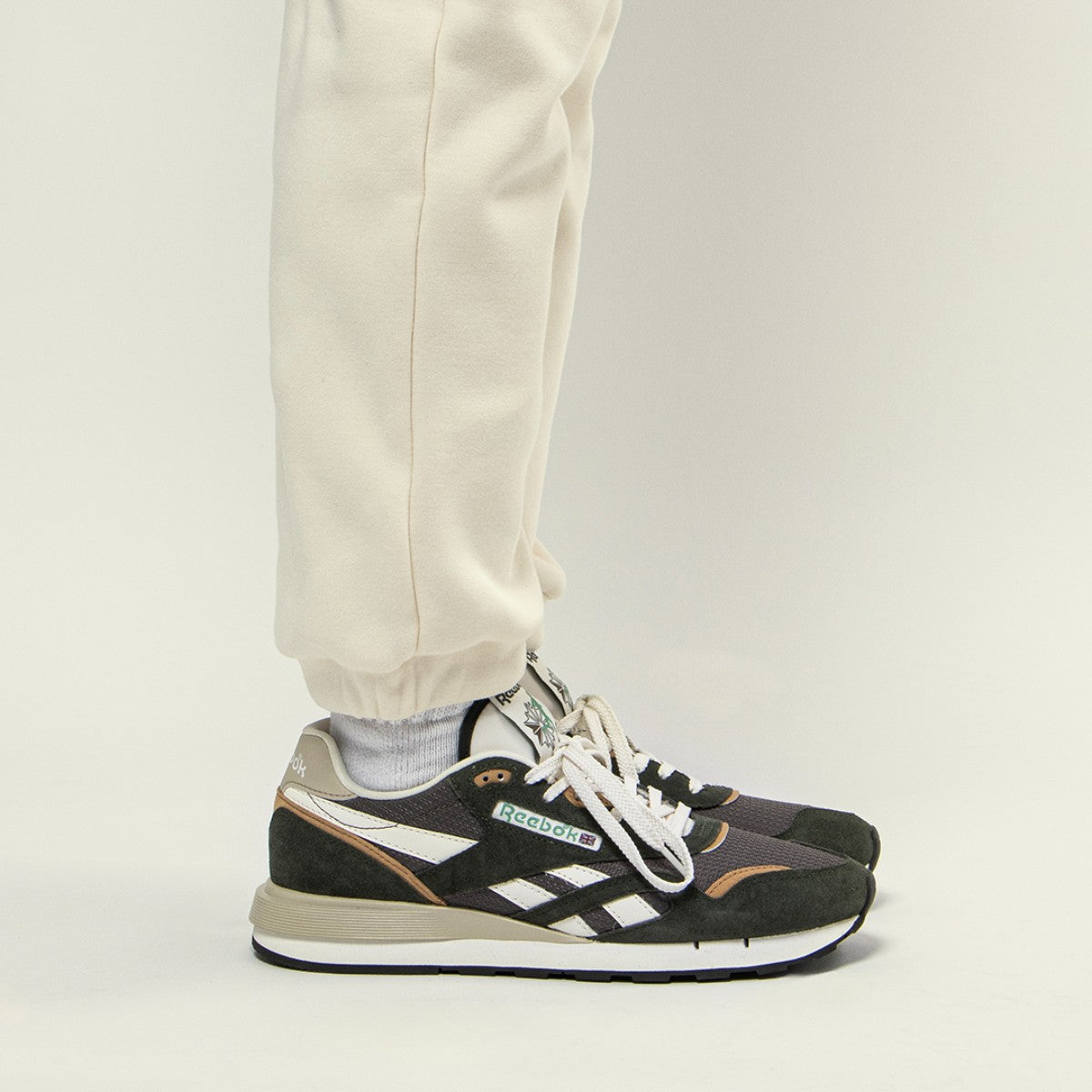 リーボック Reebok クラシックナイロン 89（CLASSIC NYLON 89） （グリーン） グリーン