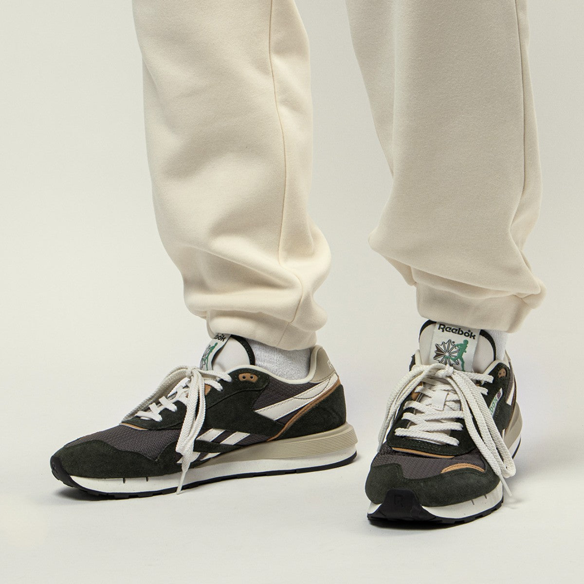 リーボック Reebok クラシックナイロン 89（CLASSIC NYLON 89） （グリーン） グリーン