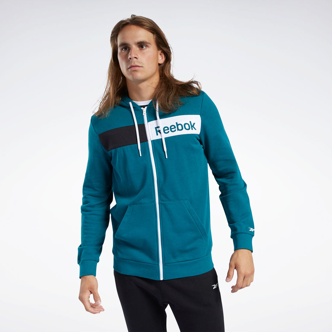 トレーニング エッセンシャルズ リニア ロゴ フーディー / Training Essentials Linear Logo Hoodie