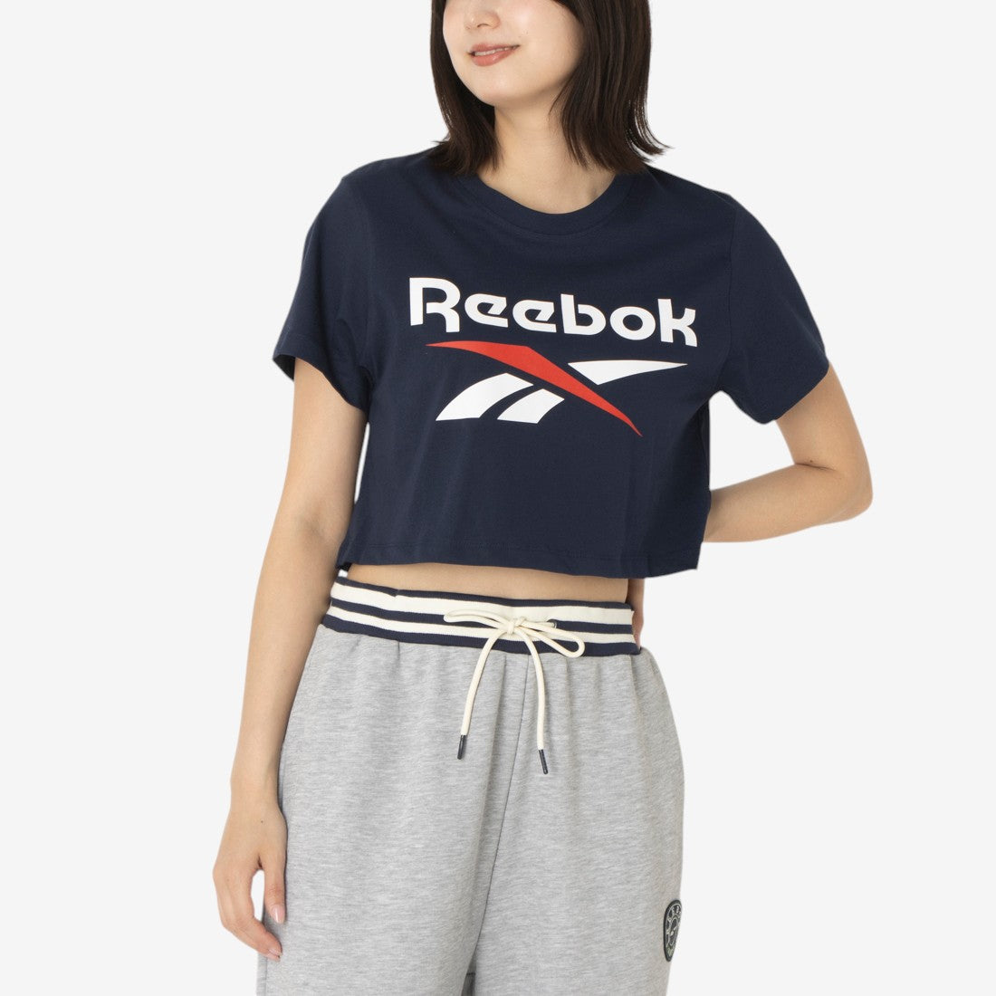 2カラーロゴ クロップド Tシャツ / SADIE 2 COLOUR LOGO CRW CROPPED SS TEE （ネイビー） ネイビー
