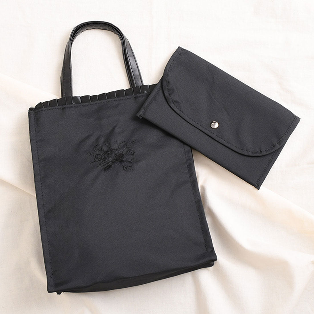 リアルスタイル REAL STYLE フォーマルバッグ サブバッグ トートバッグ レディース 軽い 小さめ 結婚式 黒 刺繍 ミニポーチ付き 冠婚葬祭 入学式 卒業式 花柄 B5 肩掛け マチ付き 葬儀用バック 葬式 ビジネス