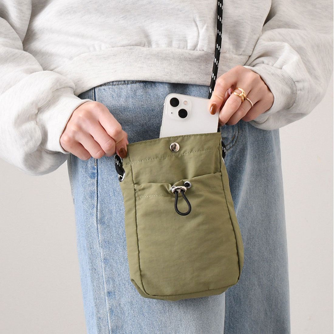 Real Style Pouch Shoulder Bag for Men and Women Smartphone Mini Drawstring nylon Small Lightweight Accessory Holder Shoulder Wallet Stylish Water-Resistant Outdoor