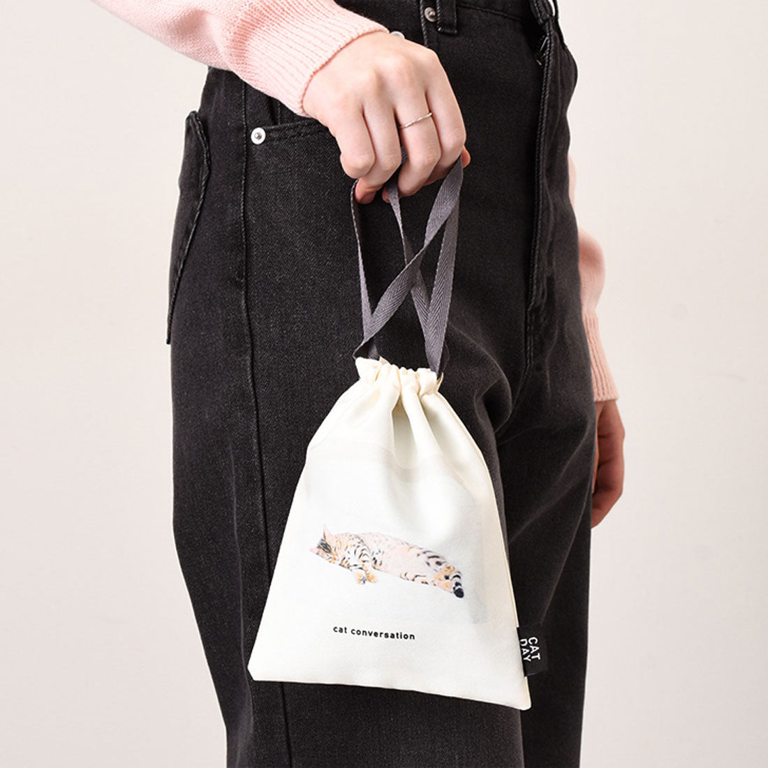 リアルスタイル REAL STYLE ポーチ 小物入れ 巾着袋 レディース ブランド キャット 猫 ねこ ネコ 小さめ フラット ミニ メイク 化粧 サニタリー 可愛い おしゃれ