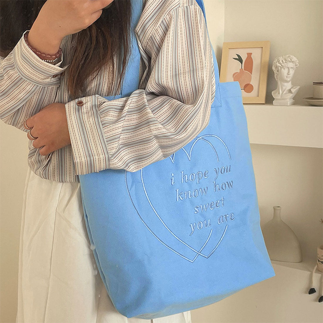 リアルスタイル REAL STYLE トートバッグ レディース A4 B4 大きめ 大容量 帆布 キャンバス 軽い 軽量 肩掛け 手提げ マチ付き マチ広 推し活 ハート 刺繍 （ブルー） ブルー