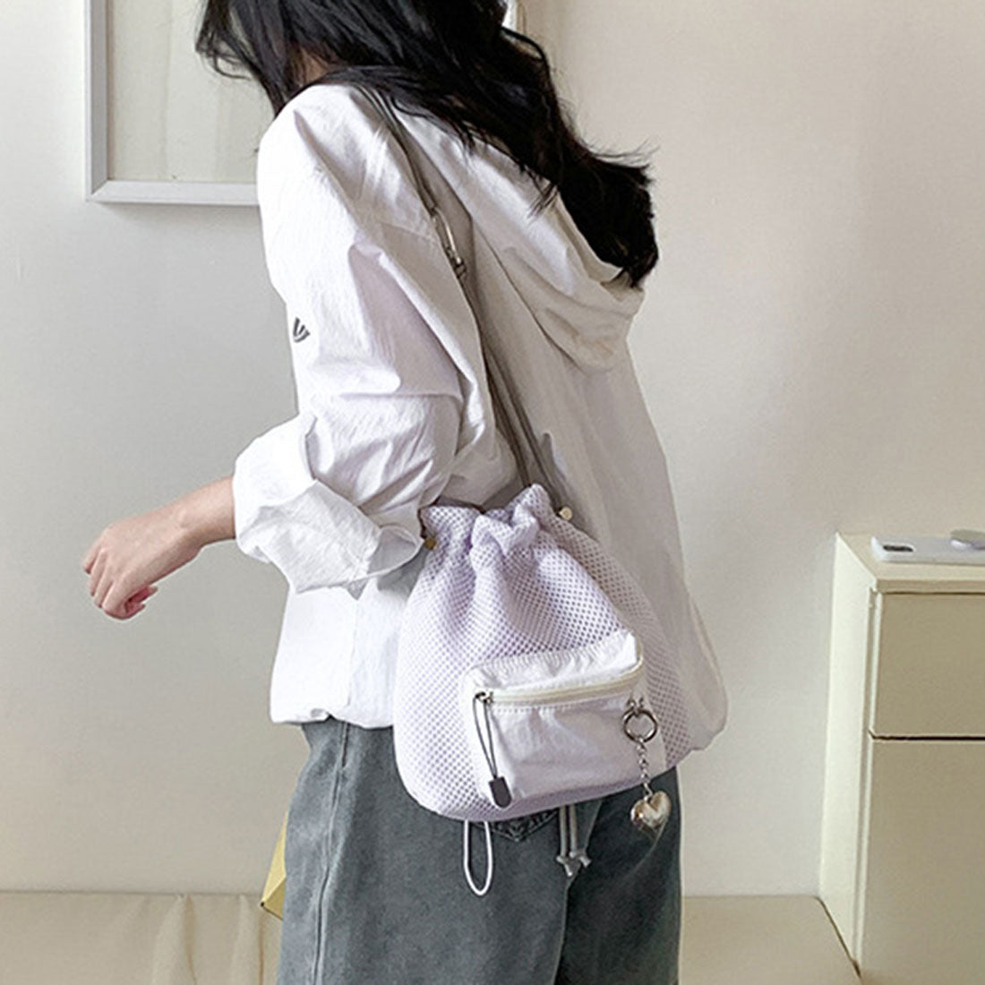 リアルスタイル REAL STYLE ショルダーバッグ レディース 巾着バッグ 巾着ショルダー 軽い 小さめ 斜めがけ メッシュ ポーチ 小物入れ バケツ型 ミニ 肩掛け おしゃれ （ブラック） ブラック