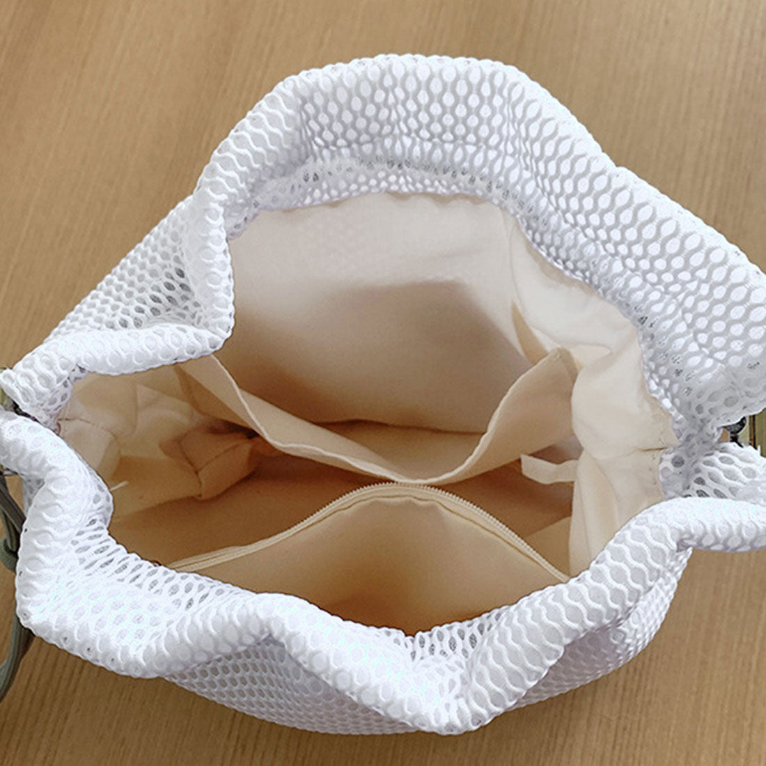 リアルスタイル REAL STYLE ショルダーバッグ レディース 巾着バッグ 巾着ショルダー 軽い 小さめ 斜めがけ メッシュ ポーチ 小物入れ バケツ型 ミニ 肩掛け おしゃれ （ブラック） ブラック