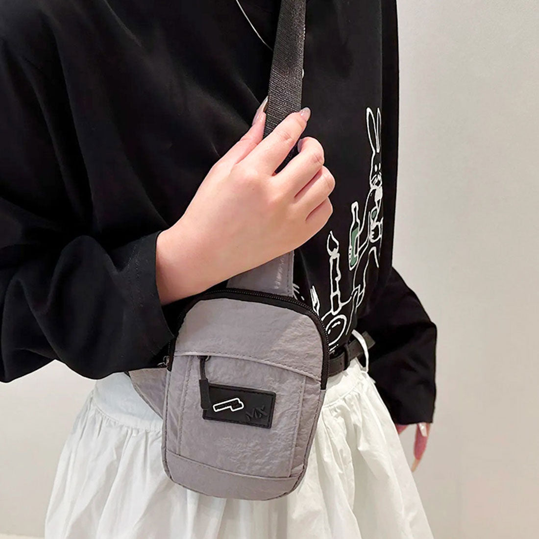 リアルスタイル REAL STYLE ボディバッグ ショルダーバッグ レディース メンズ 子供 キッズ ポーチ 小物入れ ミニ 小さめ 軽い 斜めがけ おしゃれ スマホ カジュアル 撥水 （ラベンダー） ラベンダー