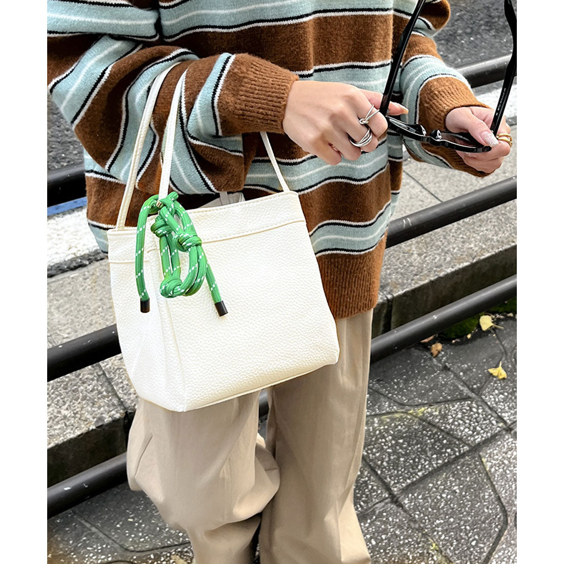 リアルスタイル REAL STYLE ハンドバッグ トートバッグ レディース 軽い 小さめ バケツ型 キューブバッグ マチ広 手持ち フェイクレザー 革 シンプル おしゃれ 自立 （ミントグリーン） ミントグリーン