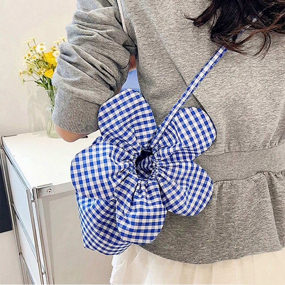 リアルスタイル REAL STYLE ショルダーバッグ レディース 巾着バッグ 巾着ショルダー 軽い 小さめ 斜めがけ ポーチ 小物入れ バケツ型 ミニ 肩掛け おしゃれ スマホ （レッドチェック） レッドチェック